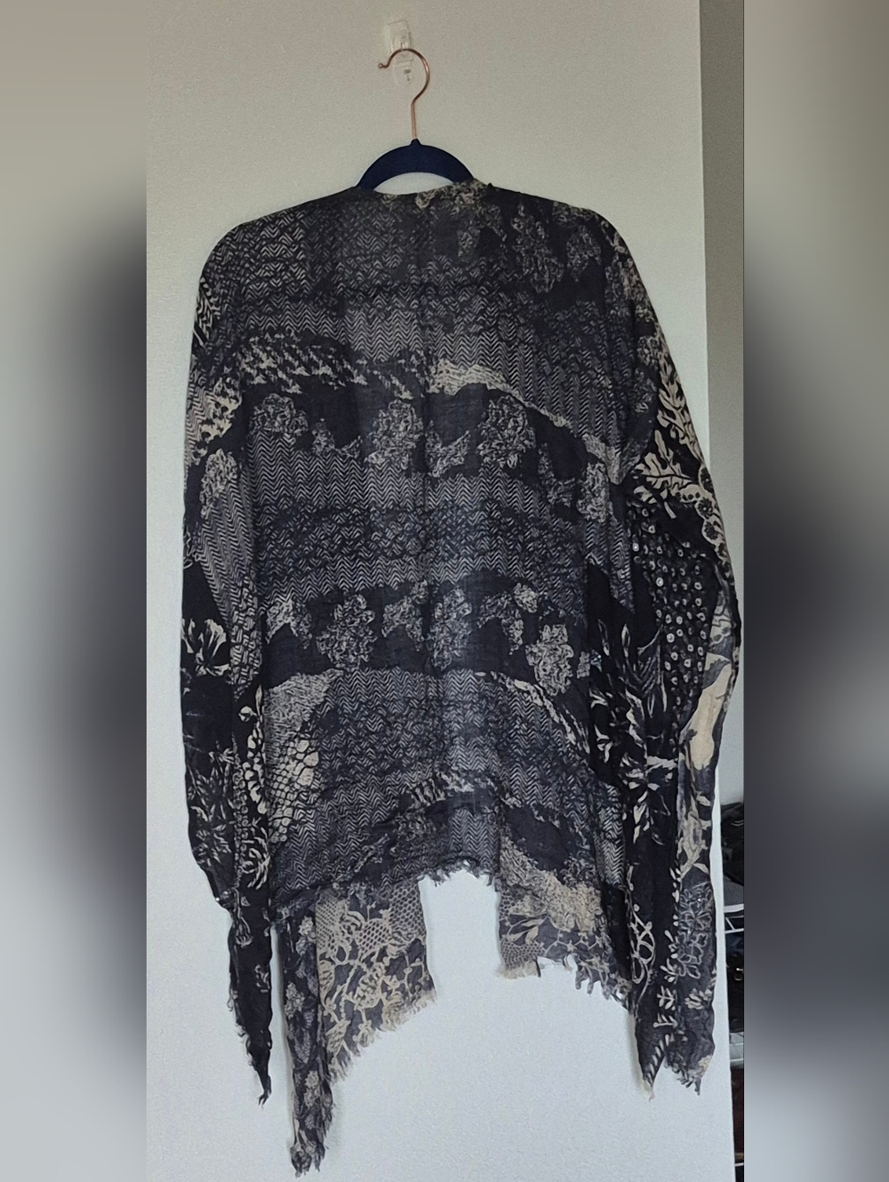 Anthropologie Petanu by Pashma Silk&Wool shawl Scarf Wrap Poncho OS - Picture 2 of 12